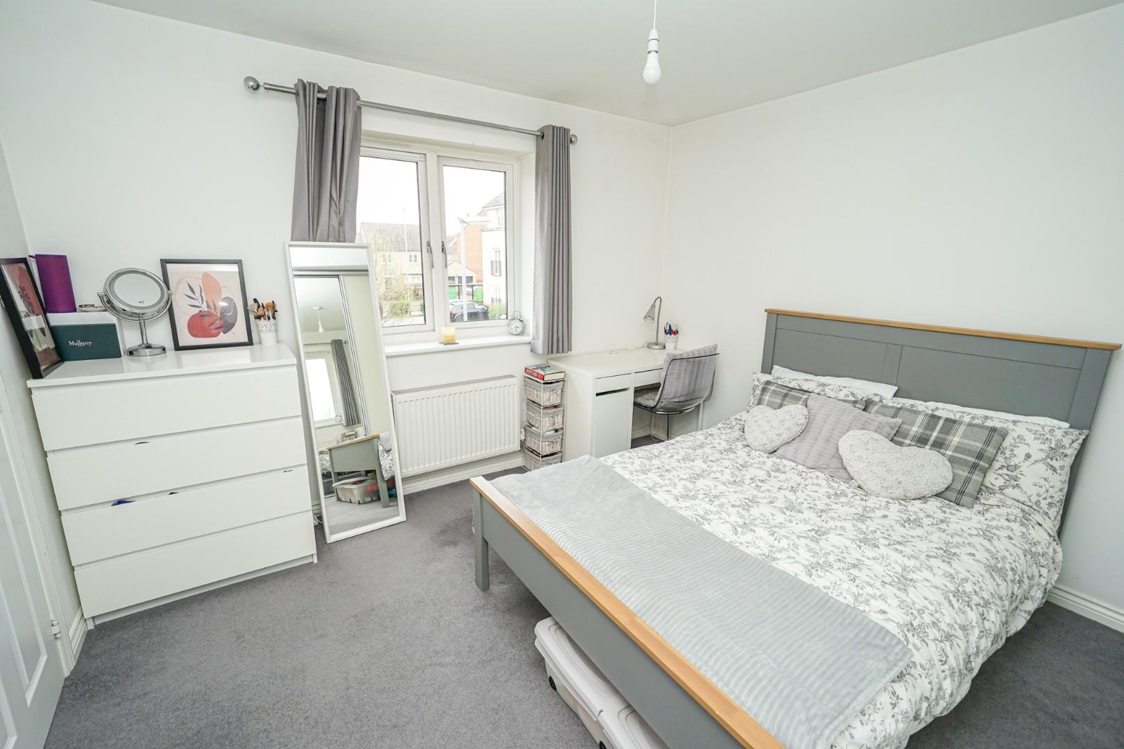 Fieldfare, Leighton Buzzard Quarters Estate Agents